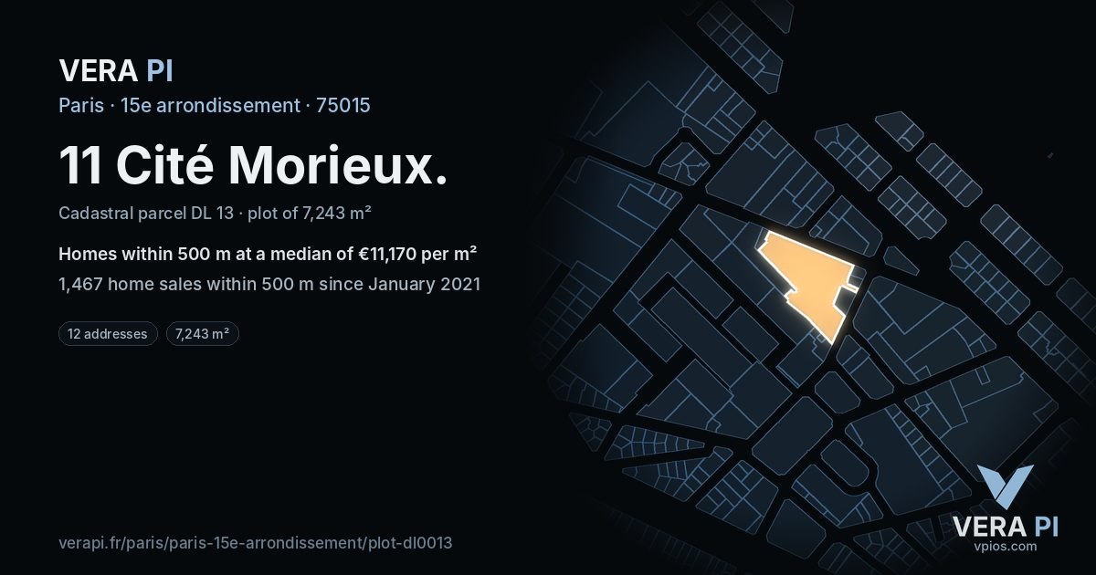 11 Cité Morieux, 15e arrondissement at night – the plot lit, the parcels around coloured by the prices near them