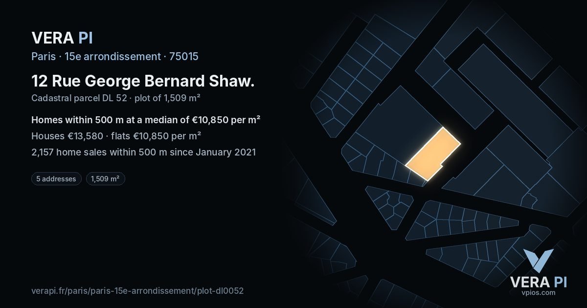 12 Rue George Bernard Shaw, 15e arrondissement at night – the plot lit, the parcels around coloured by the prices near them