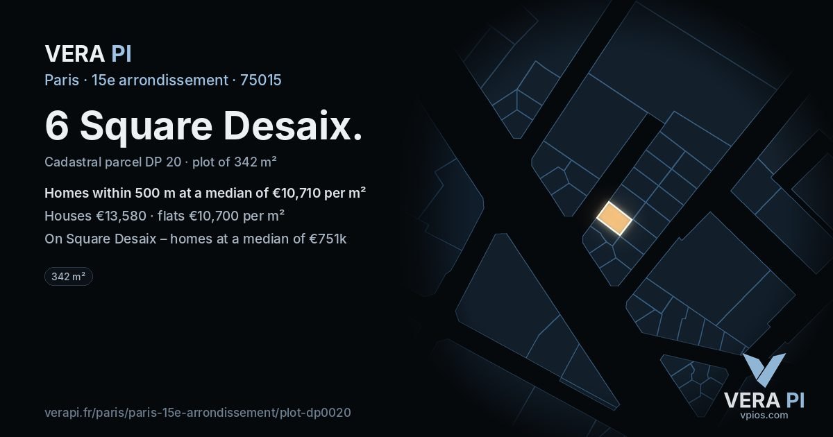 6 Square Desaix, 15e arrondissement at night – the plot lit, the parcels around coloured by the prices near them
