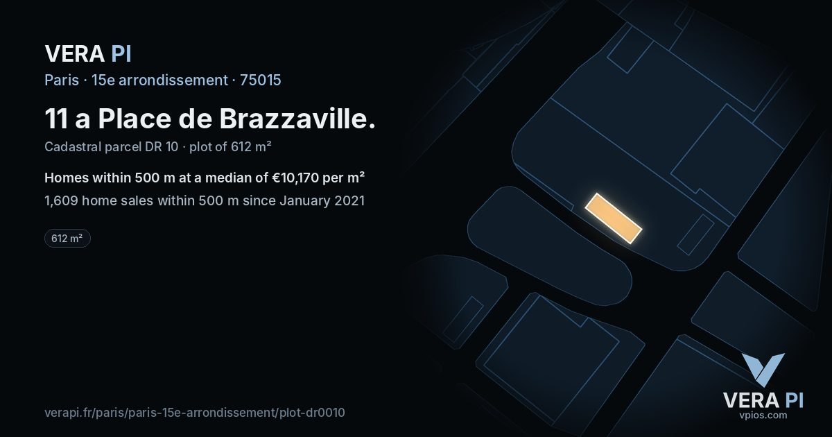 11 a Place de Brazzaville, 15e arrondissement at night – the plot lit, the parcels around coloured by the prices near them