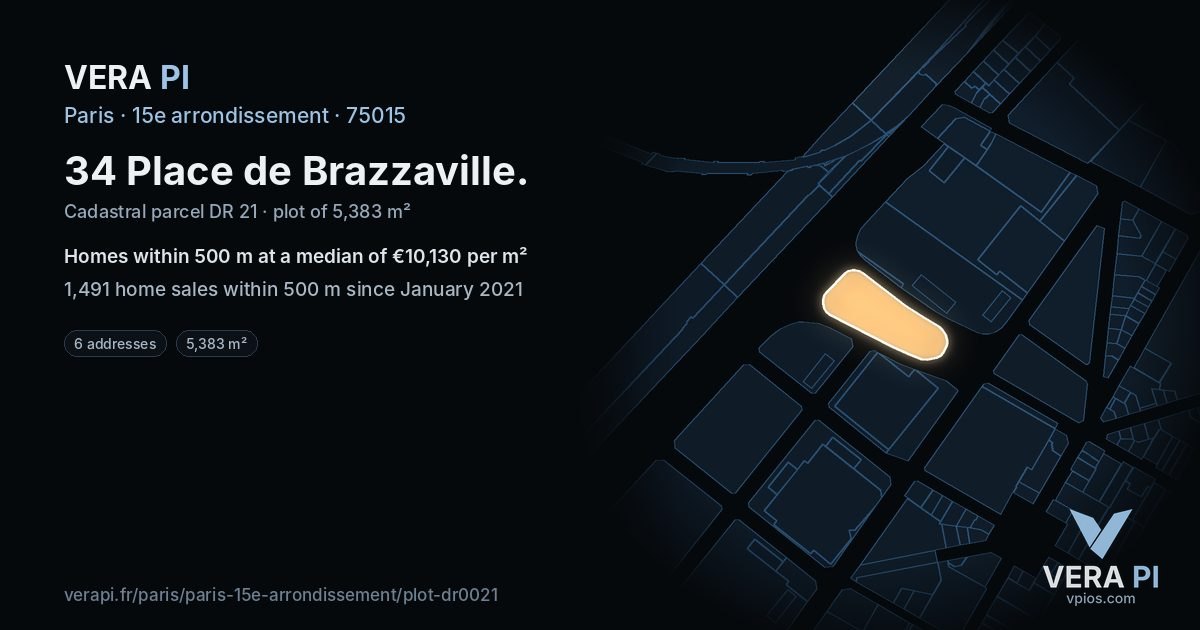 34 Place de Brazzaville, 15e arrondissement at night – the plot lit, the parcels around coloured by the prices near them