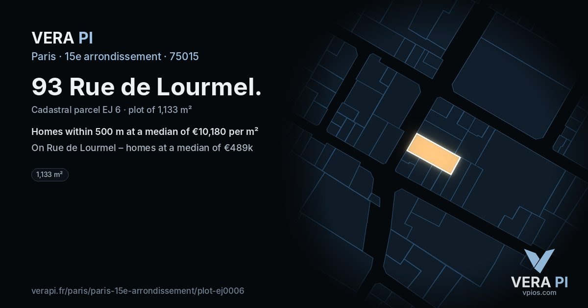93 Rue de Lourmel, 15e arrondissement at night – the plot lit, the parcels around coloured by the prices near them