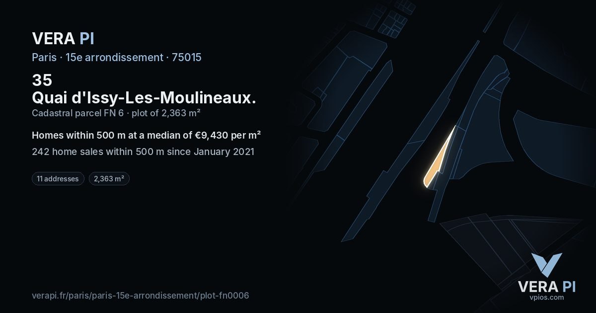 35 Quai d'Issy-Les-Moulineaux, 15e arrondissement at night – the plot lit, the parcels around coloured by the prices near them