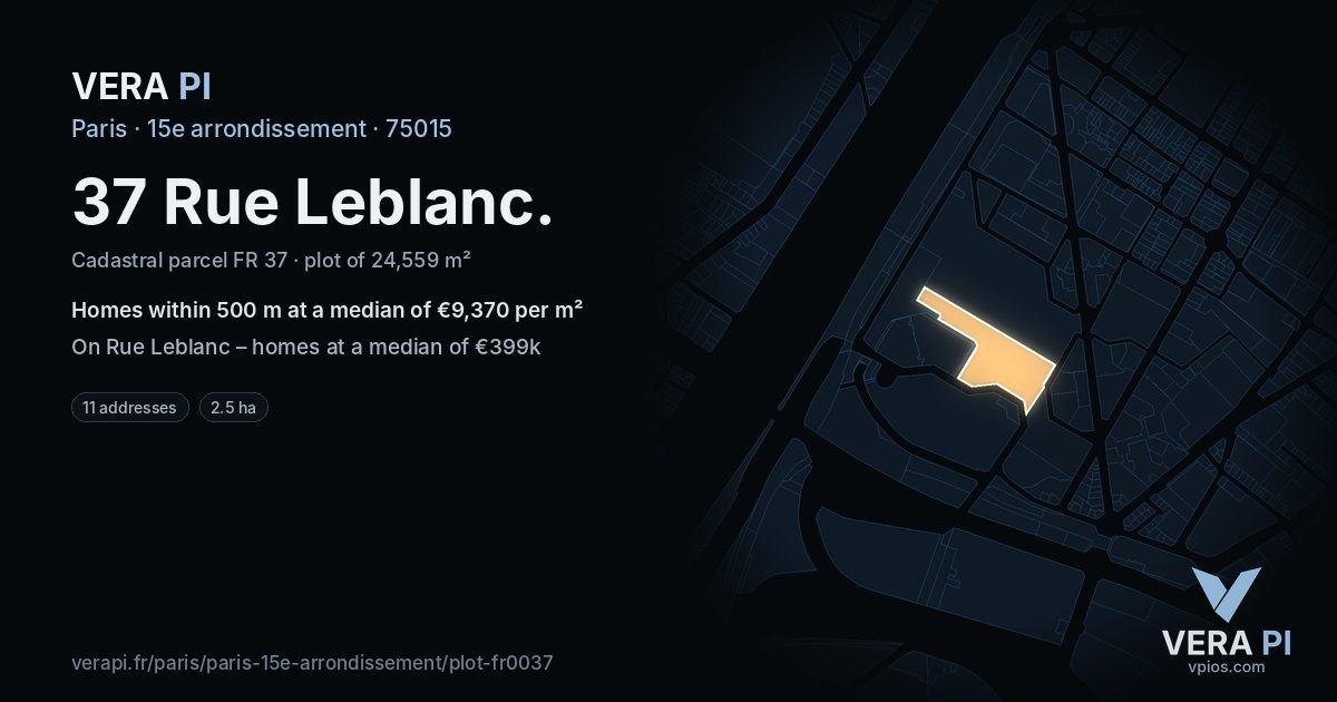37 Rue Leblanc, 15e arrondissement at night – the plot lit, the parcels around coloured by the prices near them