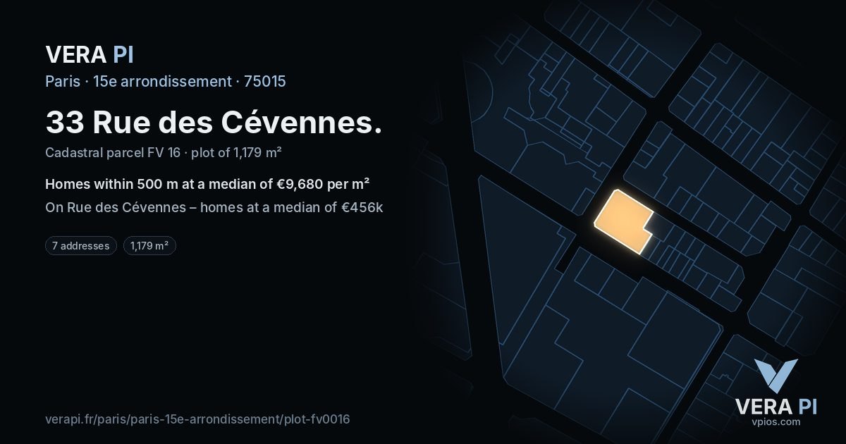 33 Rue des Cévennes, 15e arrondissement at night – the plot lit, the parcels around coloured by the prices near them