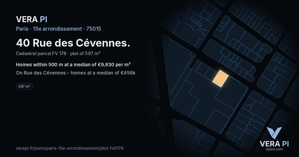40 Rue des Cévennes, 15e arrondissement at night – the plot lit, the parcels around coloured by the prices near them