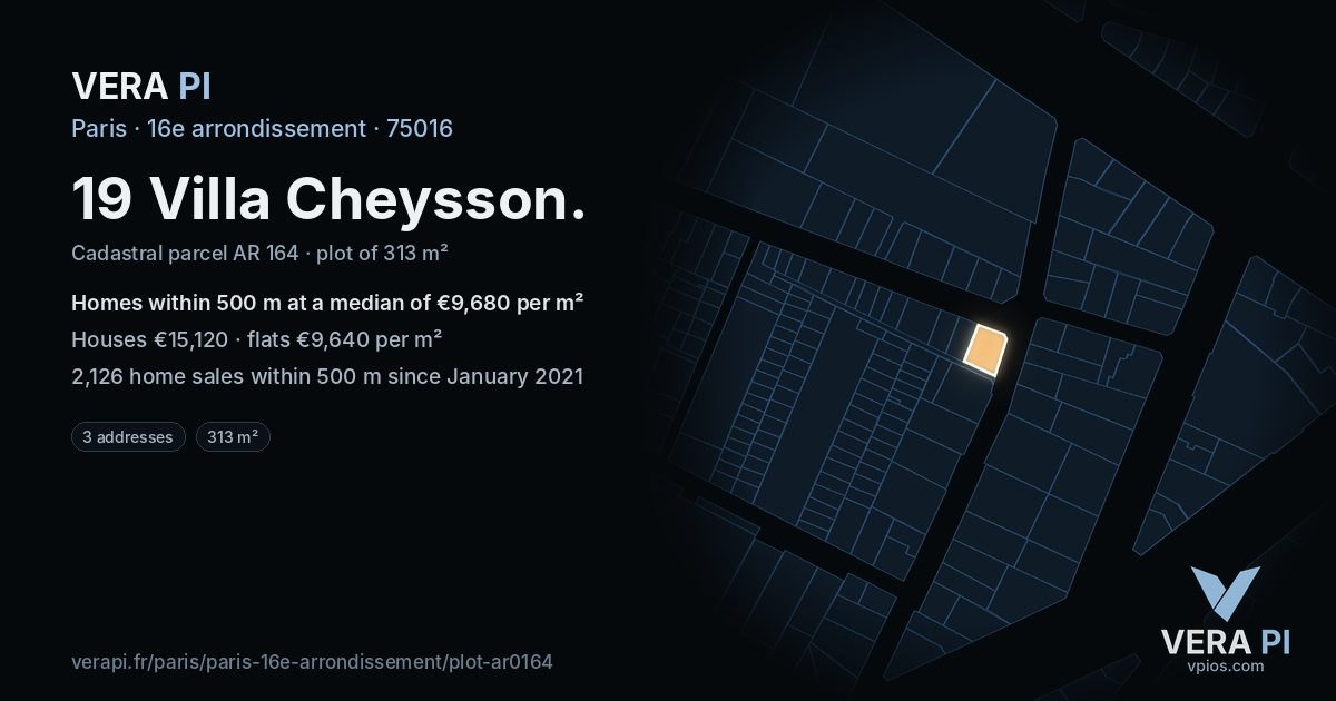 19 Villa Cheysson, 16e arrondissement at night – the plot lit, the parcels around coloured by the prices near them