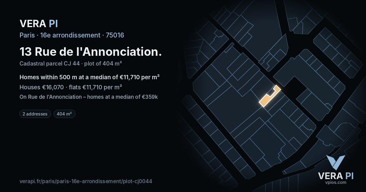 13 Rue de l'Annonciation, 16e arrondissement at night – the plot lit, the parcels around coloured by the prices near them