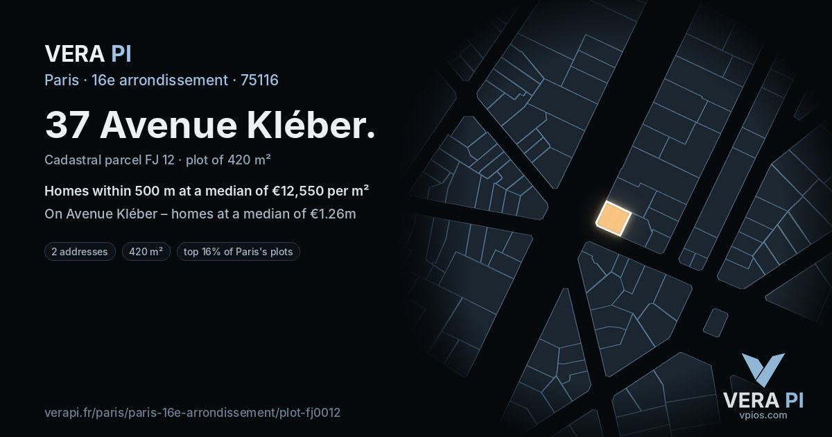 37 Avenue Kléber, 16e arrondissement at night – the plot lit, the parcels around coloured by the prices near them