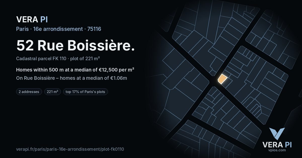52 Rue Boissière, 16e arrondissement at night – the plot lit, the parcels around coloured by the prices near them
