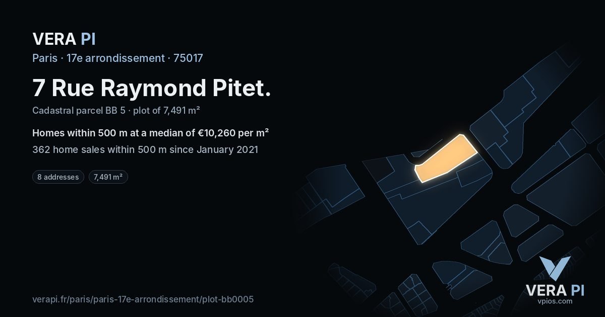 7 Rue Raymond Pitet, 17e arrondissement at night – the plot lit, the parcels around coloured by the prices near them