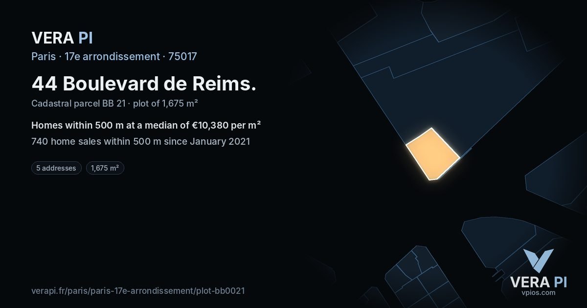 44 Boulevard de Reims, 17e arrondissement at night – the plot lit, the parcels around coloured by the prices near them
