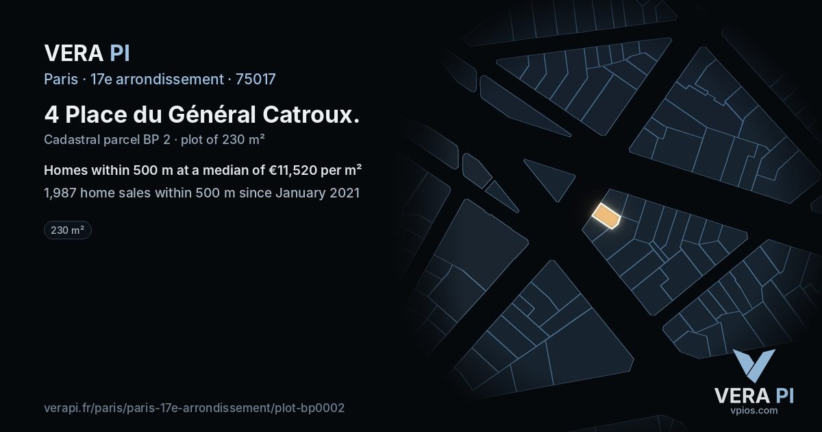 4 Place du Général Catroux, 17e arrondissement at night – the plot lit, the parcels around coloured by the prices near them