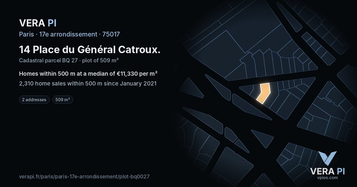 14 Place du Général Catroux, 17e arrondissement at night – the plot lit, the parcels around coloured by the prices near them