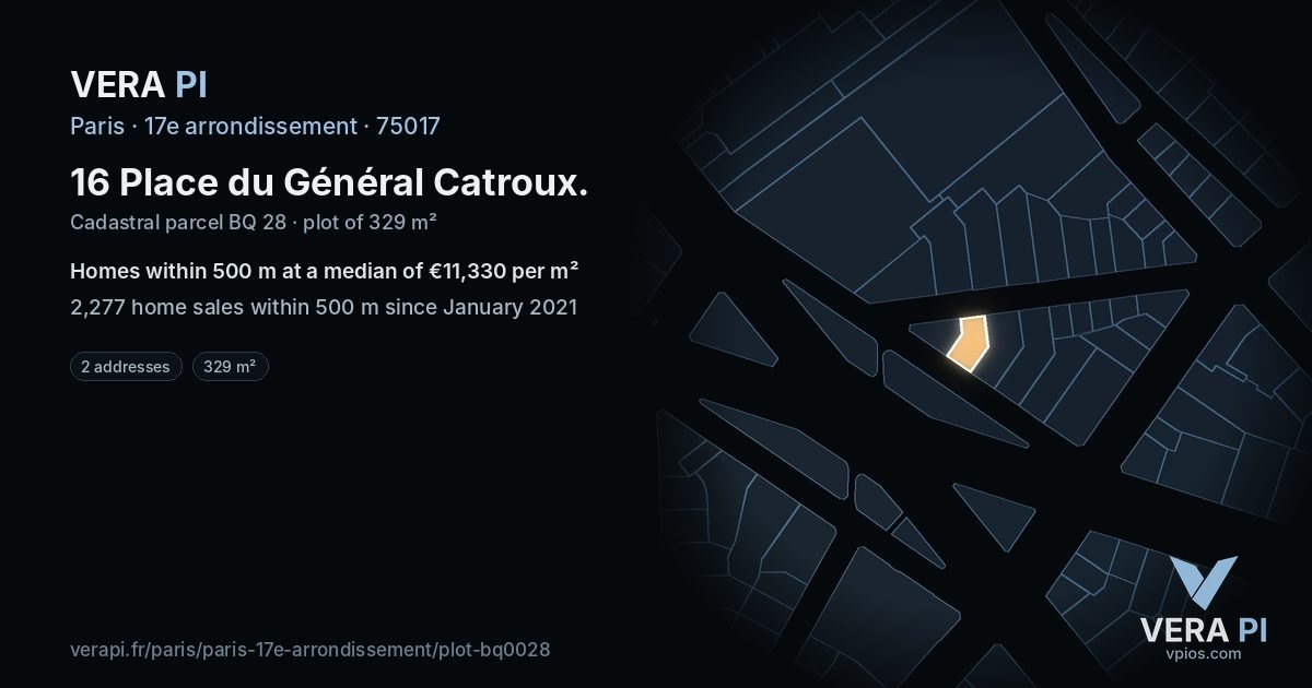 16 Place du Général Catroux, 17e arrondissement at night – the plot lit, the parcels around coloured by the prices near them