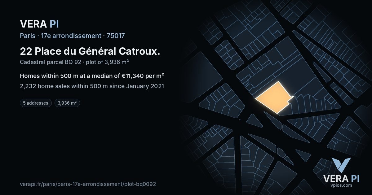 22 Place du Général Catroux, 17e arrondissement at night – the plot lit, the parcels around coloured by the prices near them