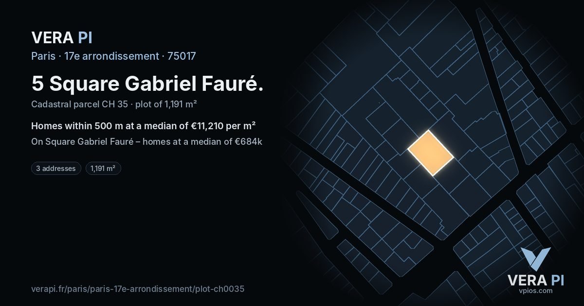 5 Square Gabriel Fauré, 17e arrondissement at night – the plot lit, the parcels around coloured by the prices near them