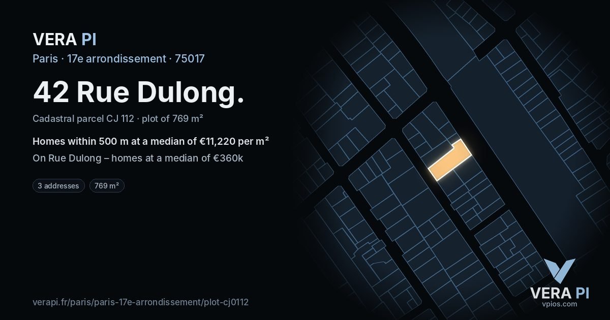42 Rue Dulong, 17e arrondissement at night – the plot lit, the parcels around coloured by the prices near them