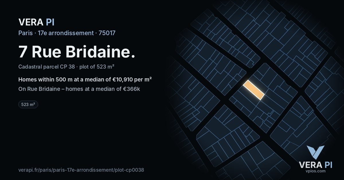 7 Rue Bridaine, 17e arrondissement at night – the plot lit, the parcels around coloured by the prices near them