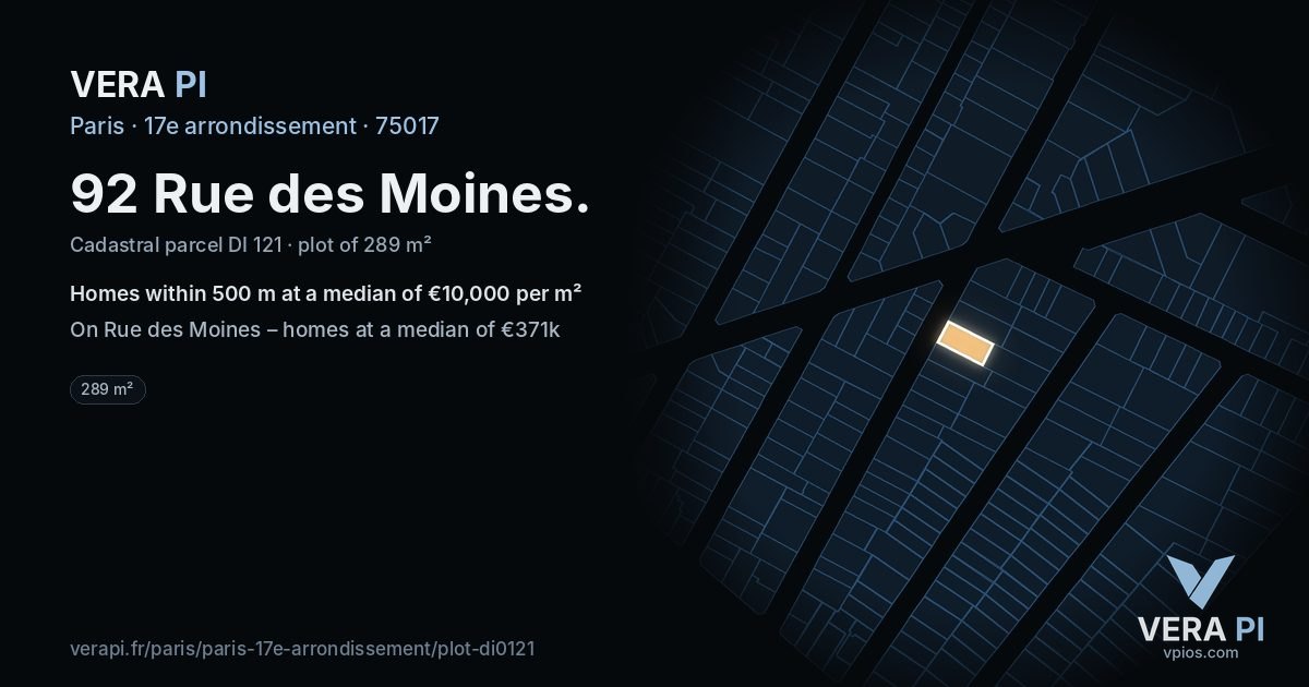 92 Rue des Moines, 17e arrondissement at night – the plot lit, the parcels around coloured by the prices near them
