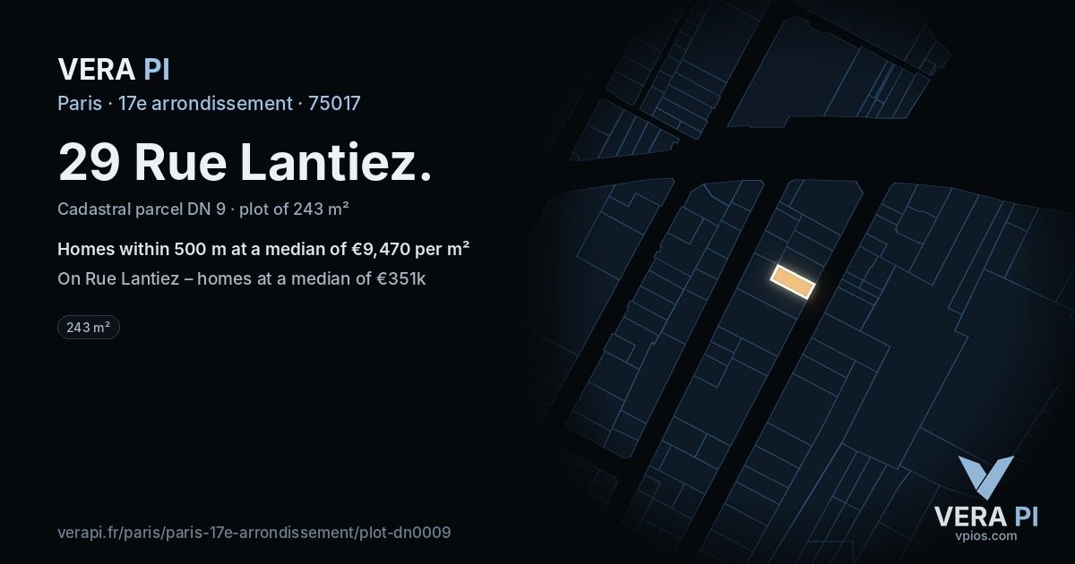 29 Rue Lantiez, 17e arrondissement at night – the plot lit, the parcels around coloured by the prices near them