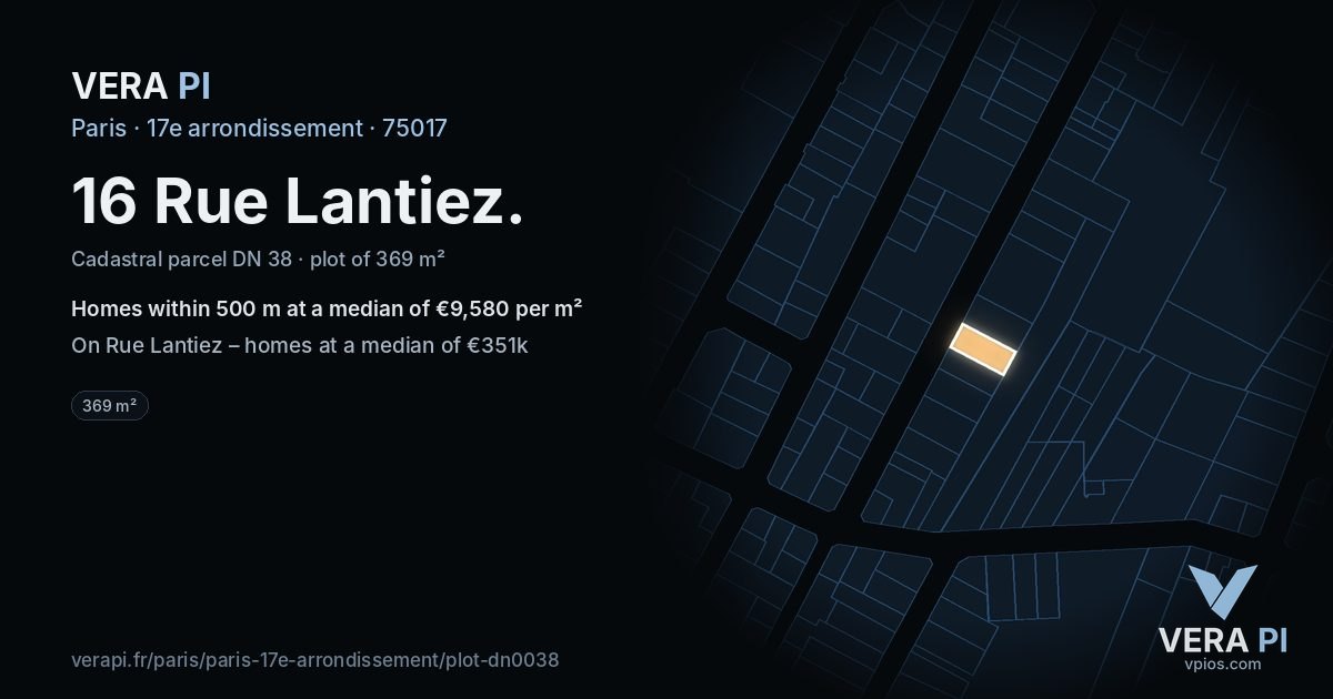 16 Rue Lantiez, 17e arrondissement at night – the plot lit, the parcels around coloured by the prices near them