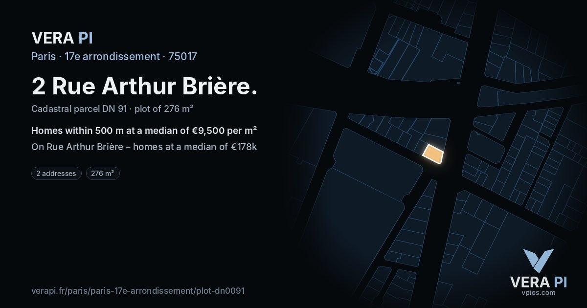 2 Rue Arthur Brière, 17e arrondissement at night – the plot lit, the parcels around coloured by the prices near them