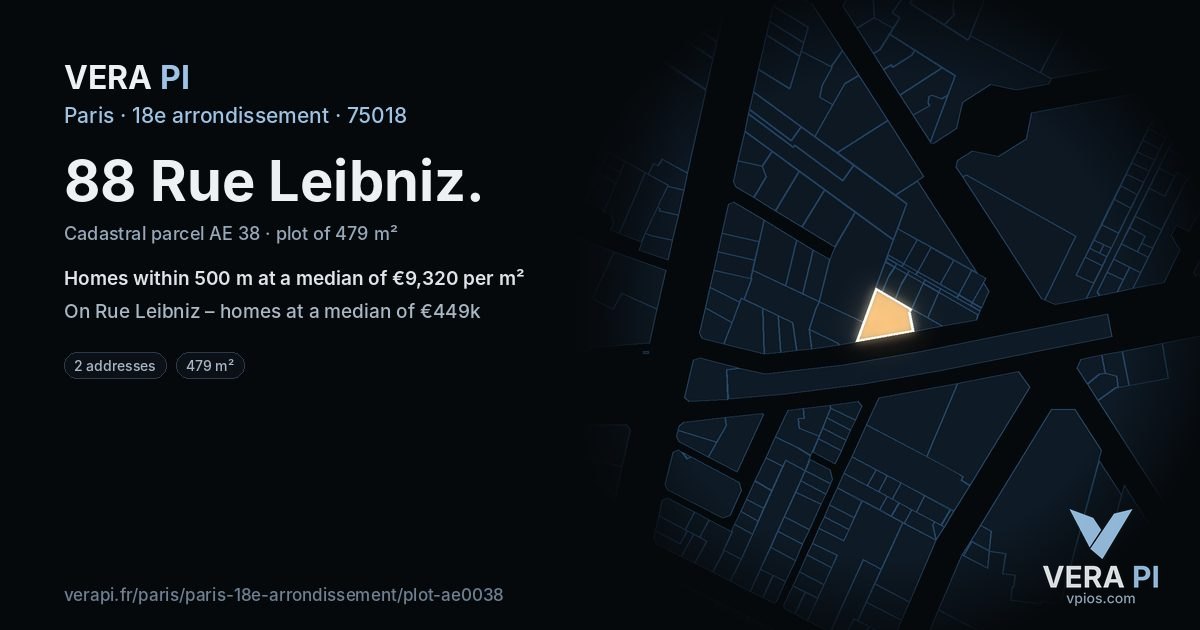 88 Rue Leibniz, 18e arrondissement at night – the plot lit, the parcels around coloured by the prices near them