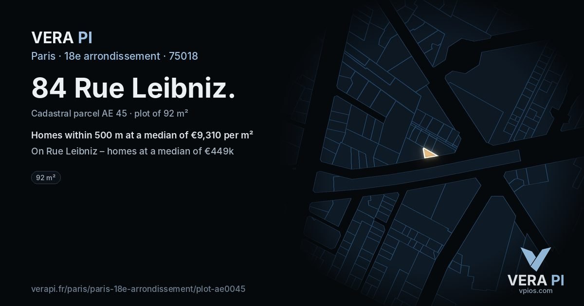 84 Rue Leibniz, 18e arrondissement at night – the plot lit, the parcels around coloured by the prices near them