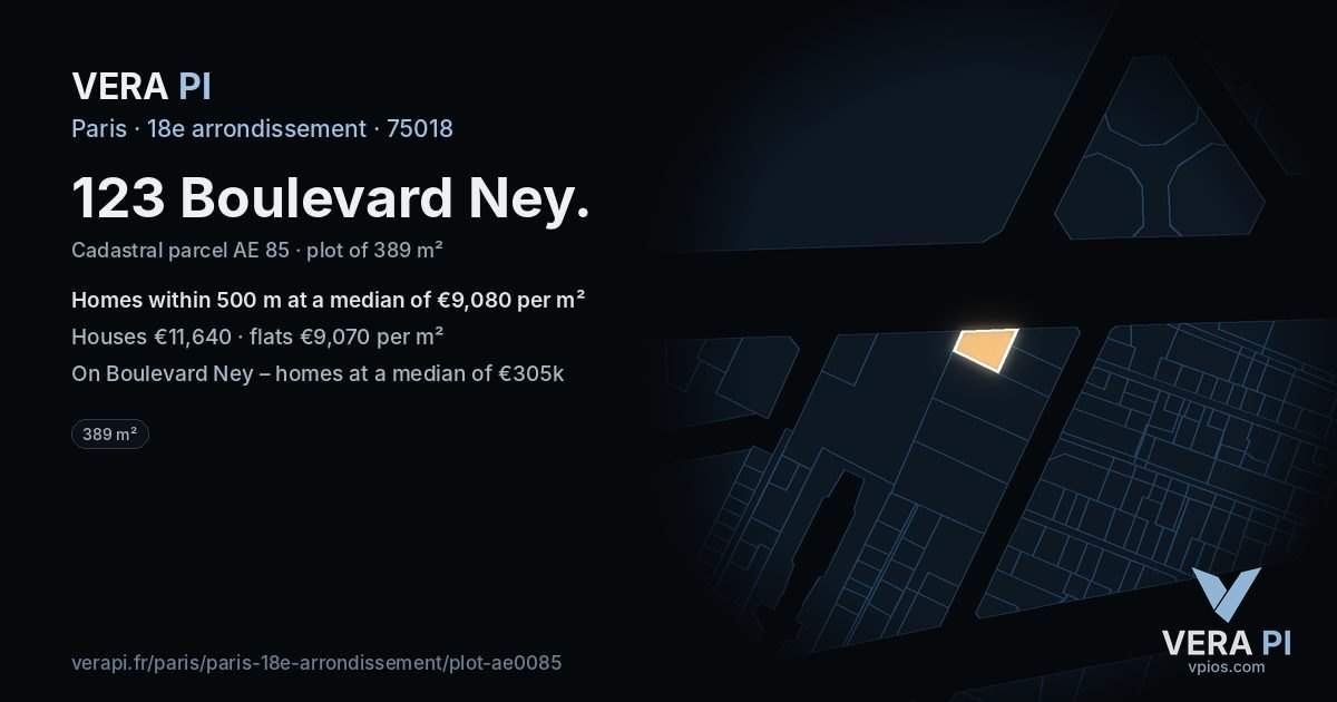 123 Boulevard Ney, 18e arrondissement at night – the plot lit, the parcels around coloured by the prices near them