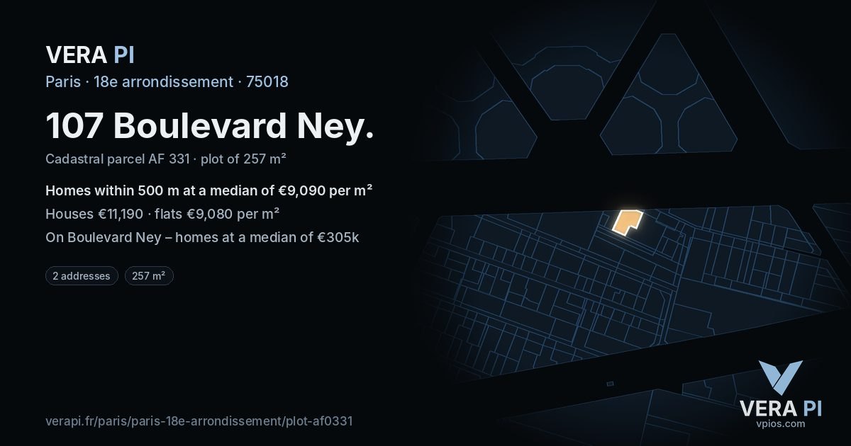 107 Boulevard Ney, 18e arrondissement at night – the plot lit, the parcels around coloured by the prices near them