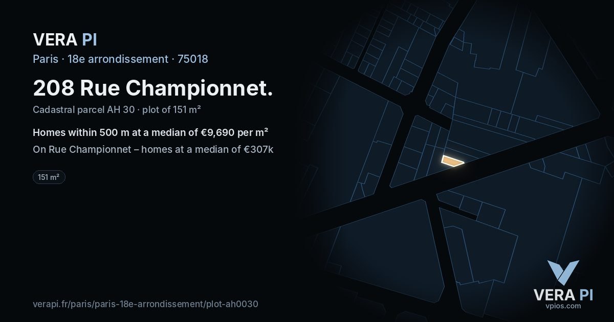 208 Rue Championnet, 18e arrondissement at night – the plot lit, the parcels around coloured by the prices near them