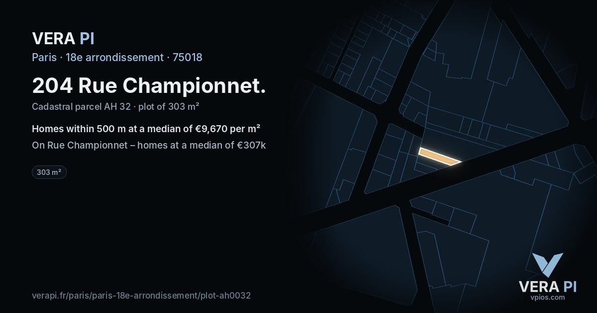 204 Rue Championnet, 18e arrondissement at night – the plot lit, the parcels around coloured by the prices near them