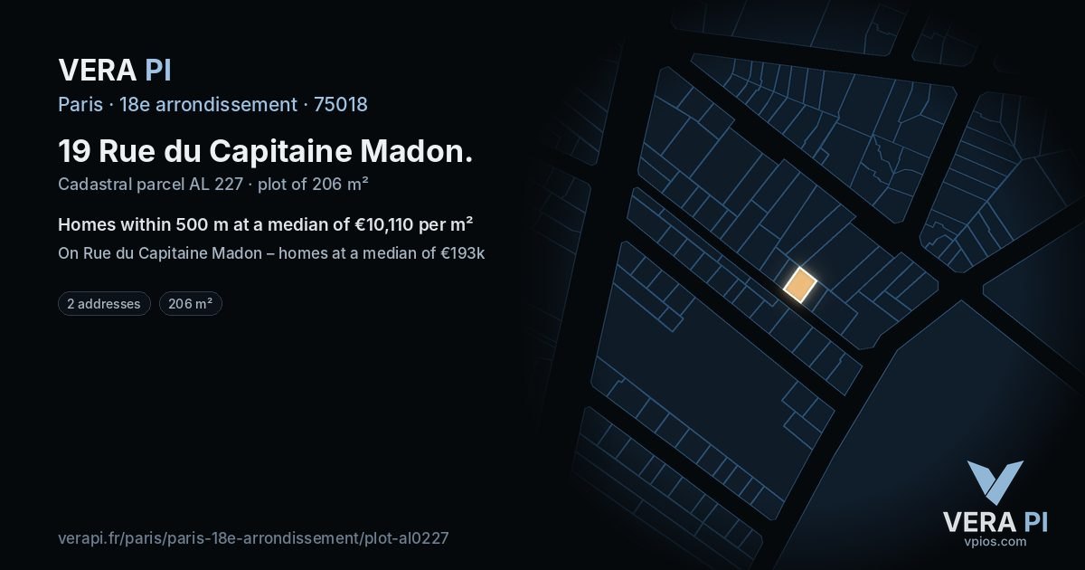 19 Rue du Capitaine Madon, 18e arrondissement at night – the plot lit, the parcels around coloured by the prices near them