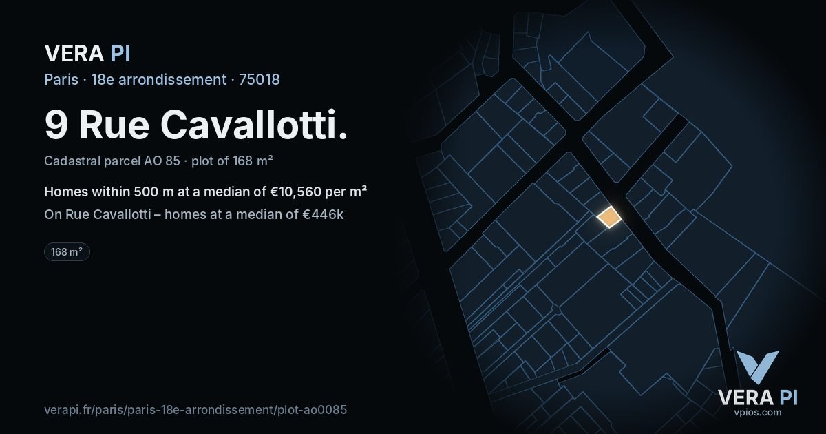 9 Rue Cavallotti, 18e arrondissement at night – the plot lit, the parcels around coloured by the prices near them