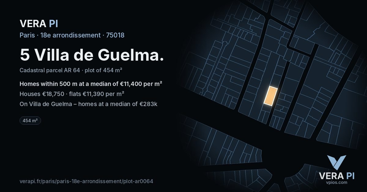 5 Villa de Guelma, 18e arrondissement at night – the plot lit, the parcels around coloured by the prices near them