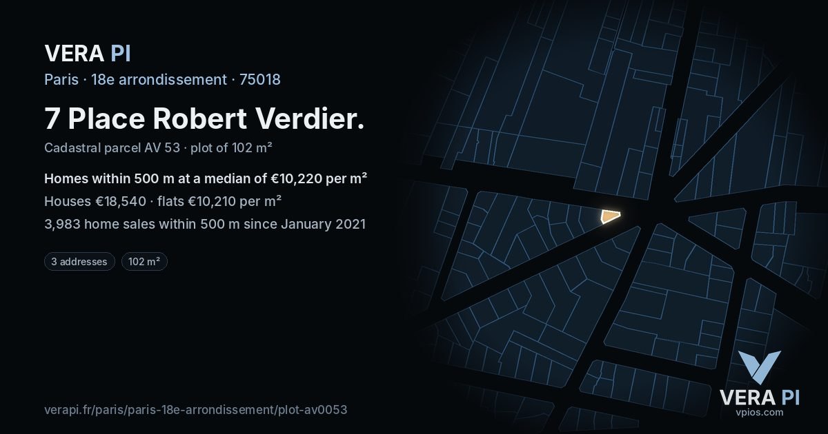 7 Place Robert Verdier, 18e arrondissement at night – the plot lit, the parcels around coloured by the prices near them