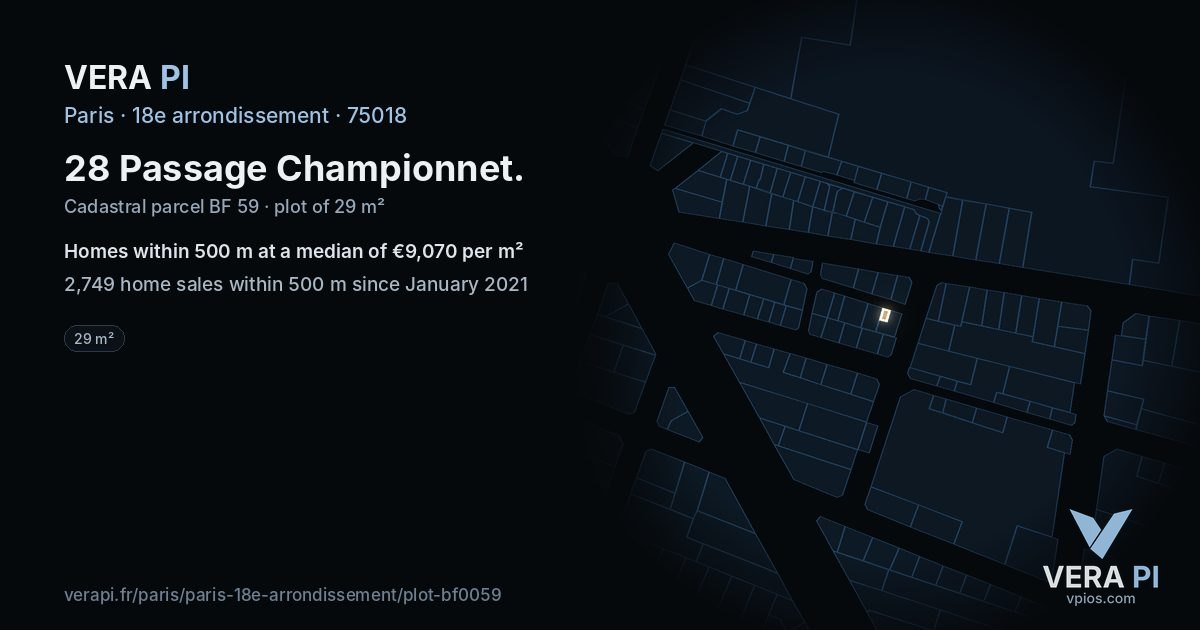 28 Passage Championnet, 18e arrondissement at night – the plot lit, the parcels around coloured by the prices near them