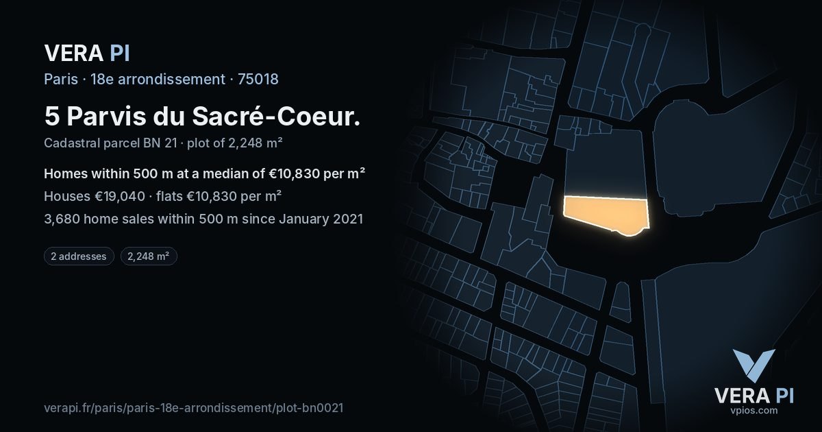 5 Parvis du Sacré-Coeur, 18e arrondissement at night – the plot lit, the parcels around coloured by the prices near them