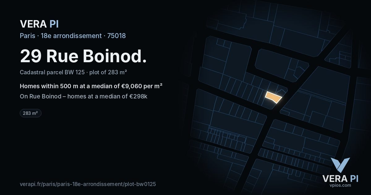 29 Rue Boinod, 18e arrondissement at night – the plot lit, the parcels around coloured by the prices near them