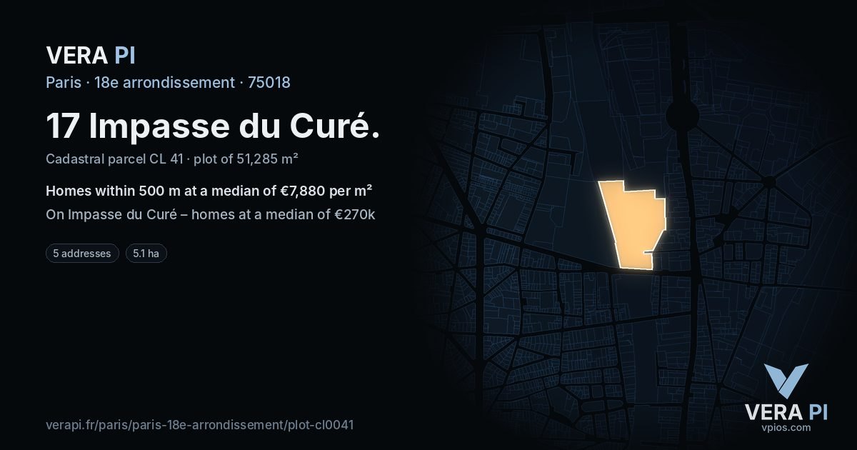 17 Impasse du Curé, 18e arrondissement at night – the plot lit, the parcels around coloured by the prices near them