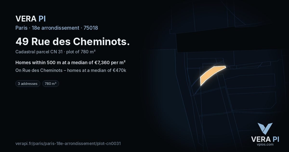49 Rue des Cheminots, 18e arrondissement at night – the plot lit, the parcels around coloured by the prices near them