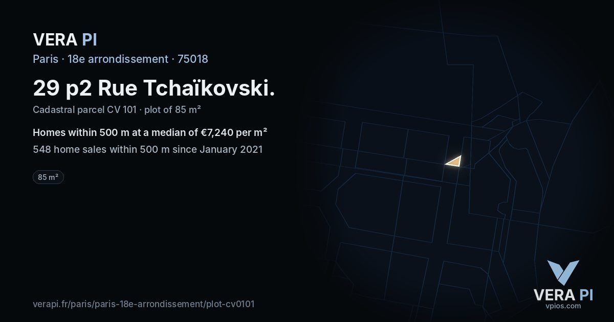 29 p2 Rue Tchaïkovski, 18e arrondissement at night – the plot lit, the parcels around coloured by the prices near them