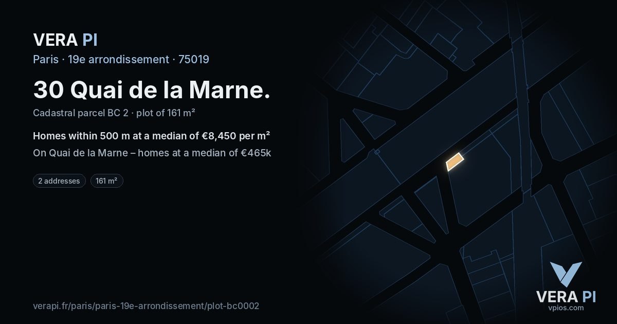 30 Quai de la Marne, 19e arrondissement at night – the plot lit, the parcels around coloured by the prices near them