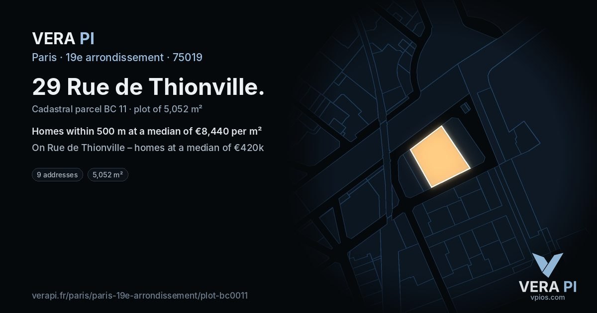 29 Rue de Thionville, 19e arrondissement at night – the plot lit, the parcels around coloured by the prices near them