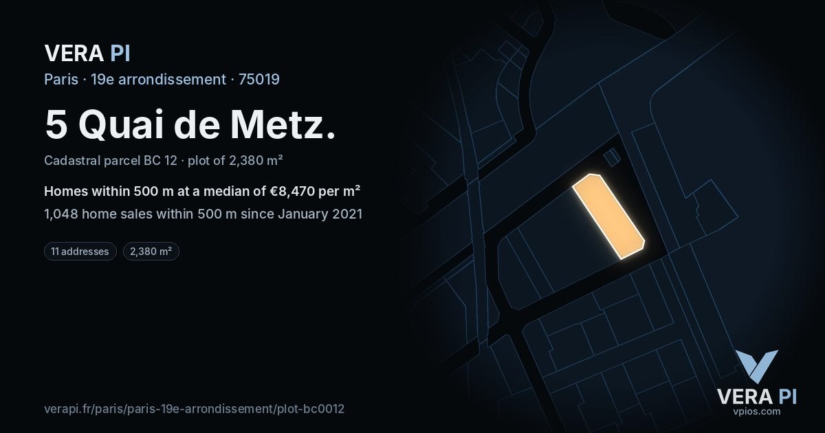 5 Quai de Metz, 19e arrondissement at night – the plot lit, the parcels around coloured by the prices near them
