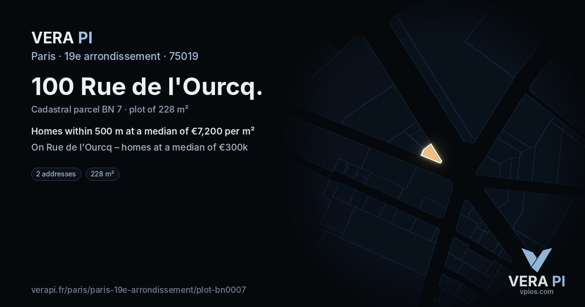 100 Rue de l'Ourcq, 19e arrondissement at night – the plot lit, the parcels around coloured by the prices near them