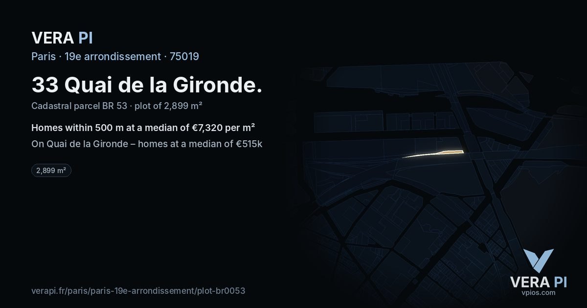 33 Quai de la Gironde, 19e arrondissement at night – the plot lit, the parcels around coloured by the prices near them