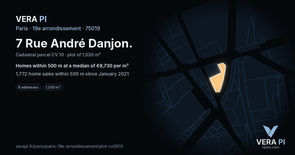 7 Rue André Danjon, 19e arrondissement at night – the plot lit, the parcels around coloured by the prices near them
