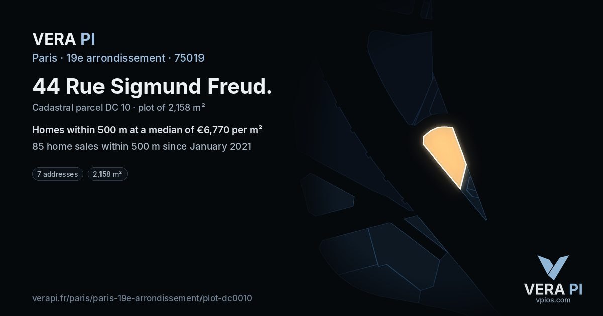 44 Rue Sigmund Freud, 19e arrondissement at night – the plot lit, the parcels around coloured by the prices near them